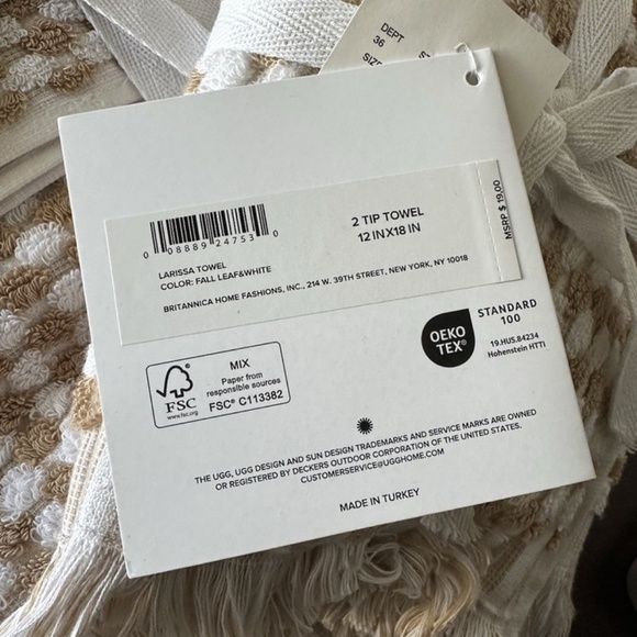 UGG LARISSA (2 Bath Towels / 2 Tip Towels / 2 Hand Towels) FALL LEAF & WHITE NEW - Picture 5 of 7